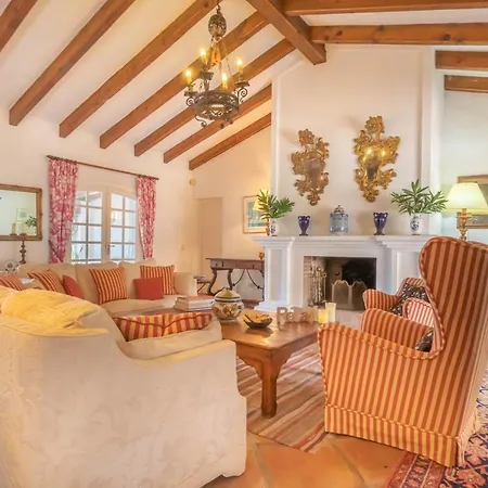 Cortijo Padierna El إِستيبونا